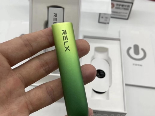 yooz电子烟和relx电子烟哪个好？